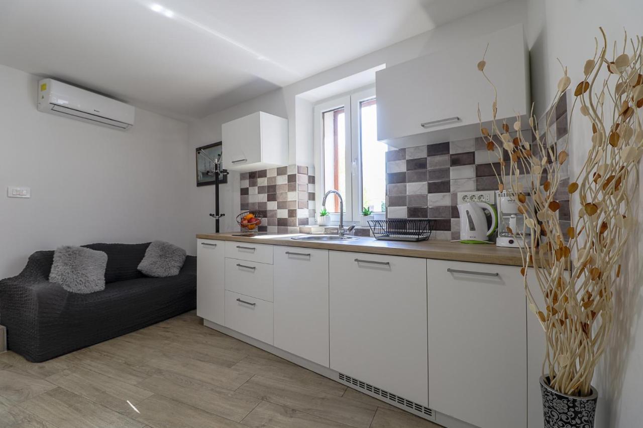 Apartman Juraj I Matej Vrsar Exterior photo