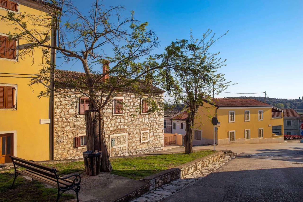 Apartman Juraj I Matej Vrsar Exterior photo